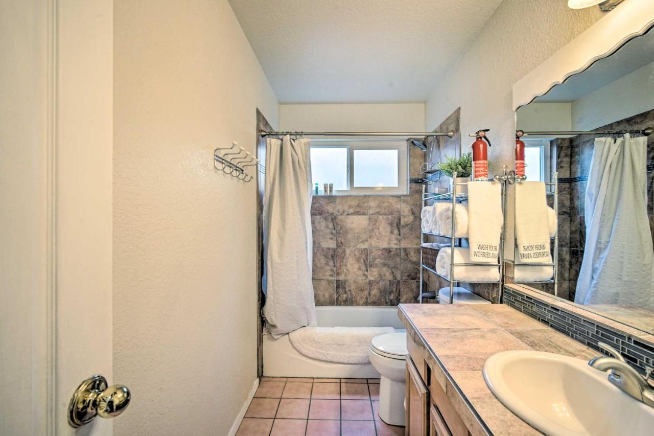 Convenient Las Cruces Home With Patio And Grill! Exterior photo