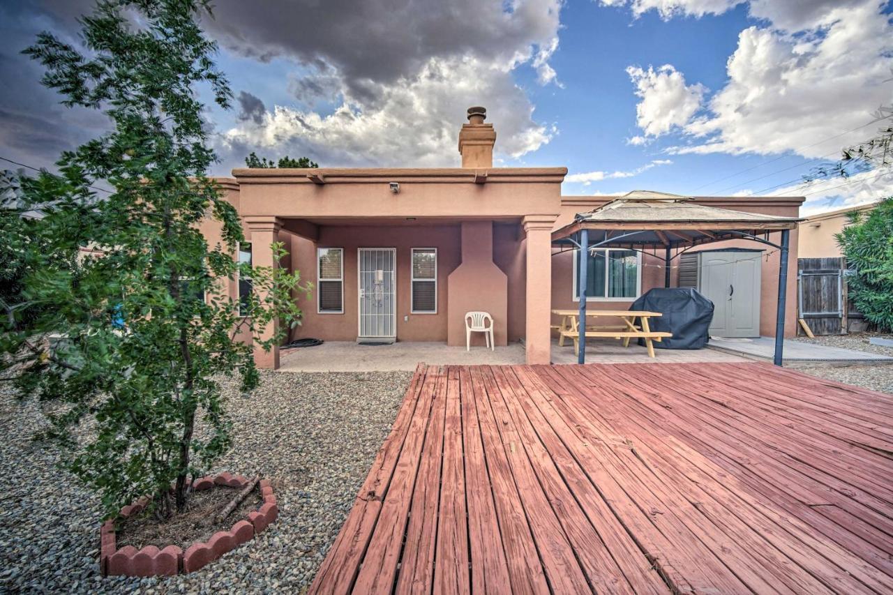 Convenient Las Cruces Home With Patio And Grill! Exterior photo